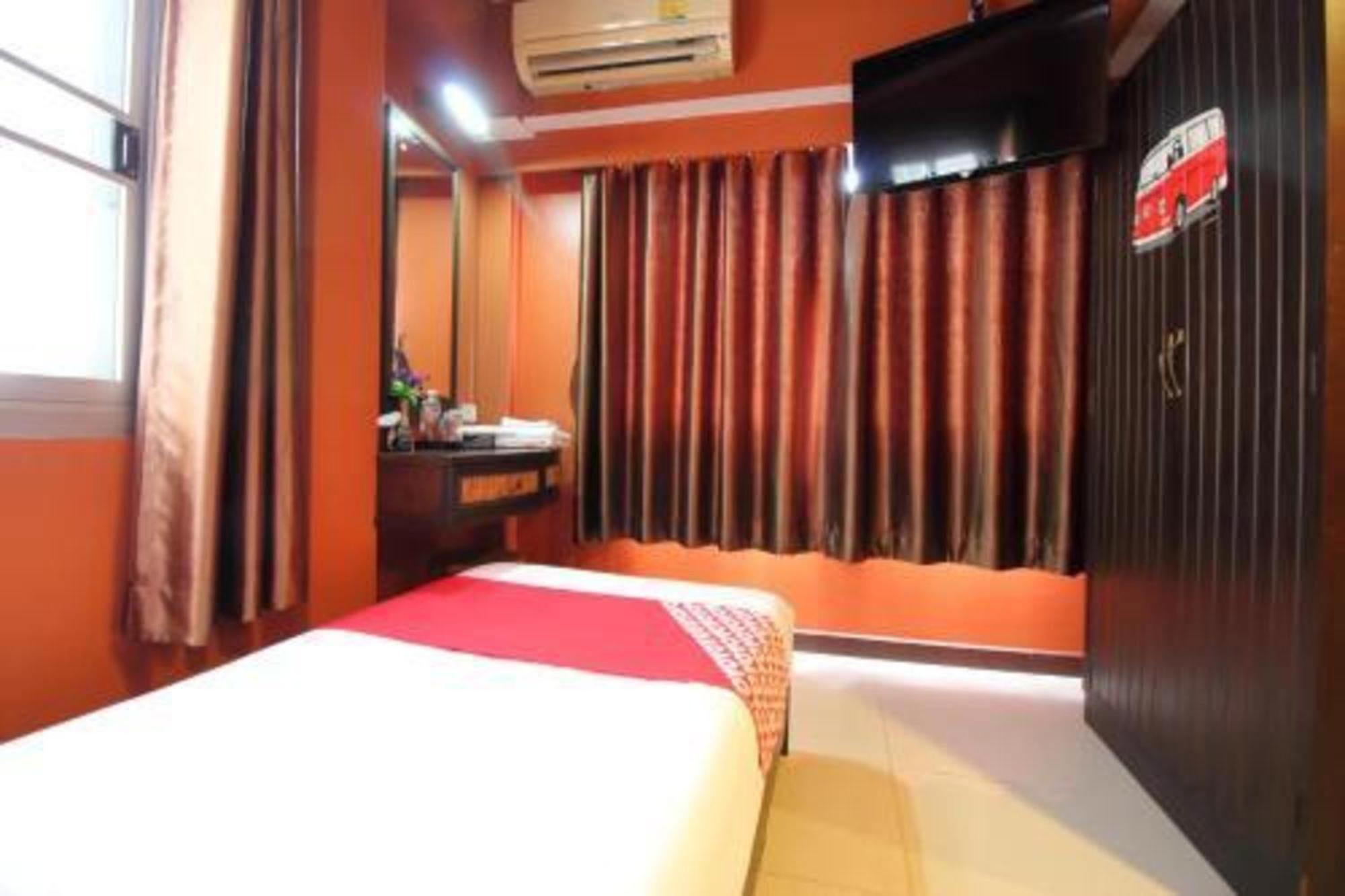 Pannee Lodge Khaosan - Sha Plus Bangkok Eksteriør billede